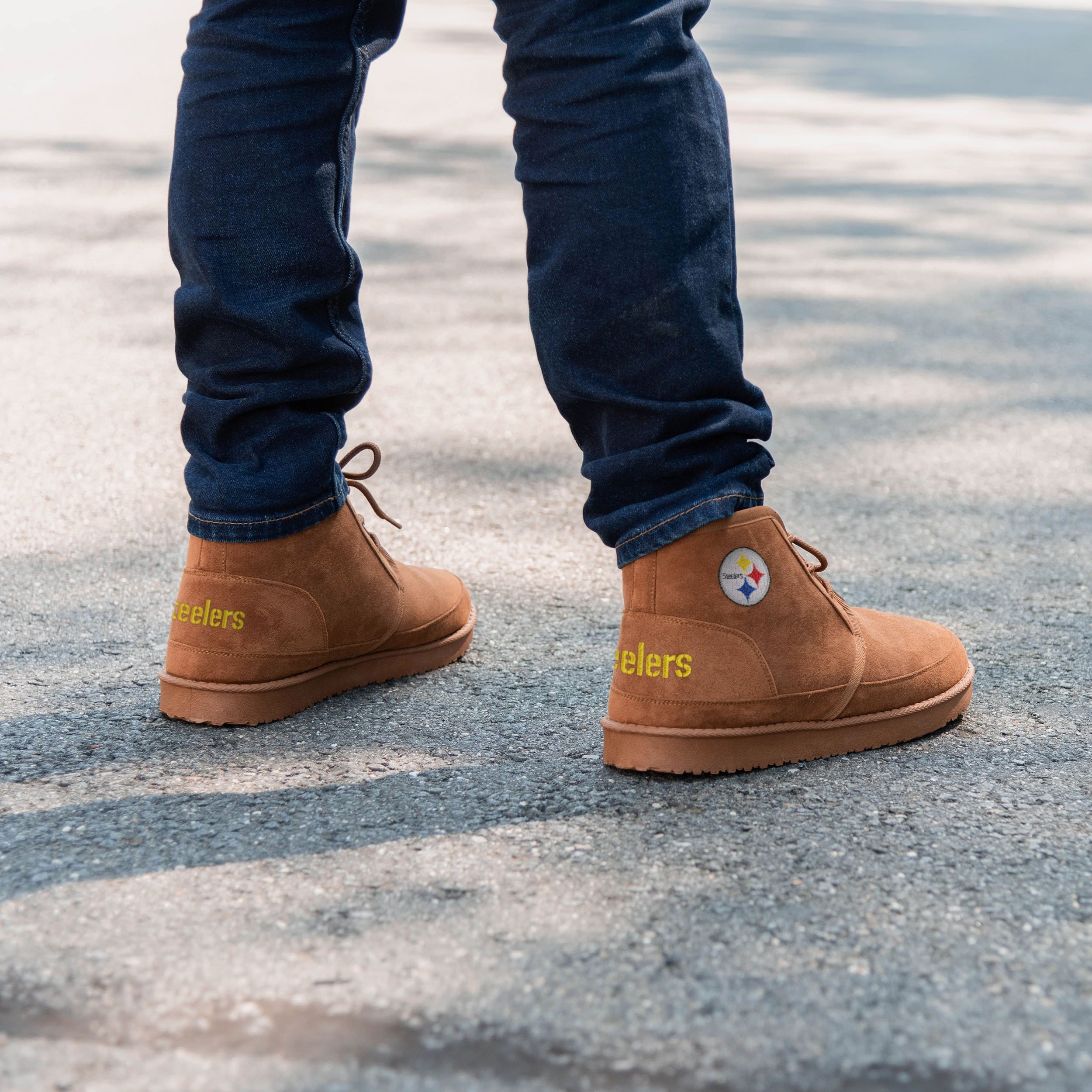 Pittsburgh Steelers Team Logo Sherpa Lined Boots - Your Ultimate Game - Day Essential