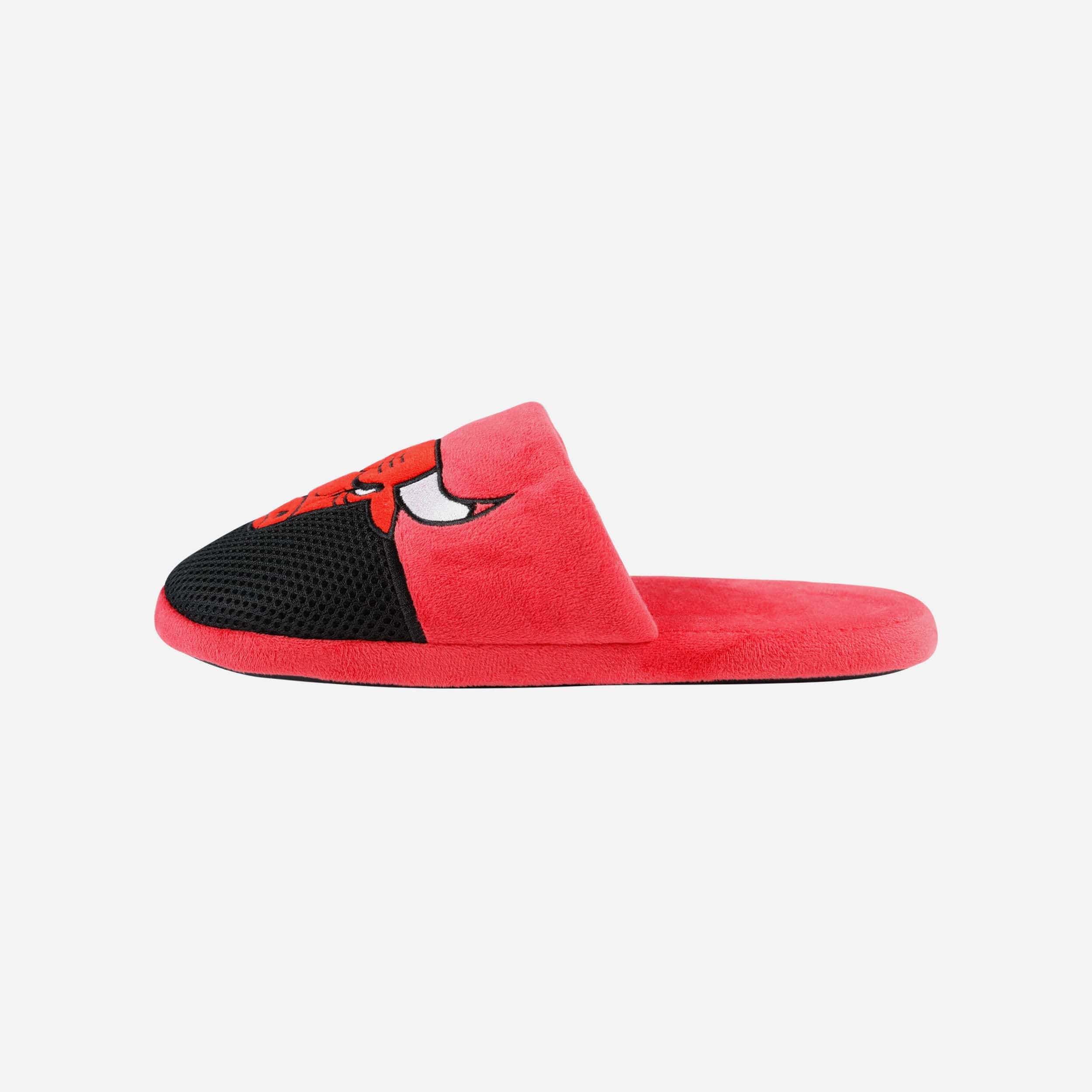 Chicago Bulls Team Logo Paradise Staycation Slippers