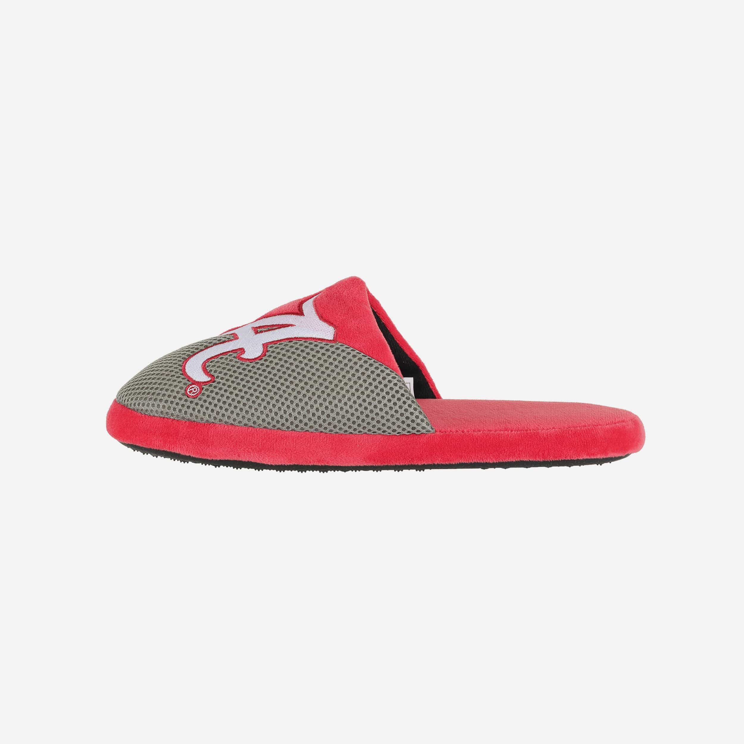 Alabama Crimson Tide Team Logo Luxury Staycation Slippers