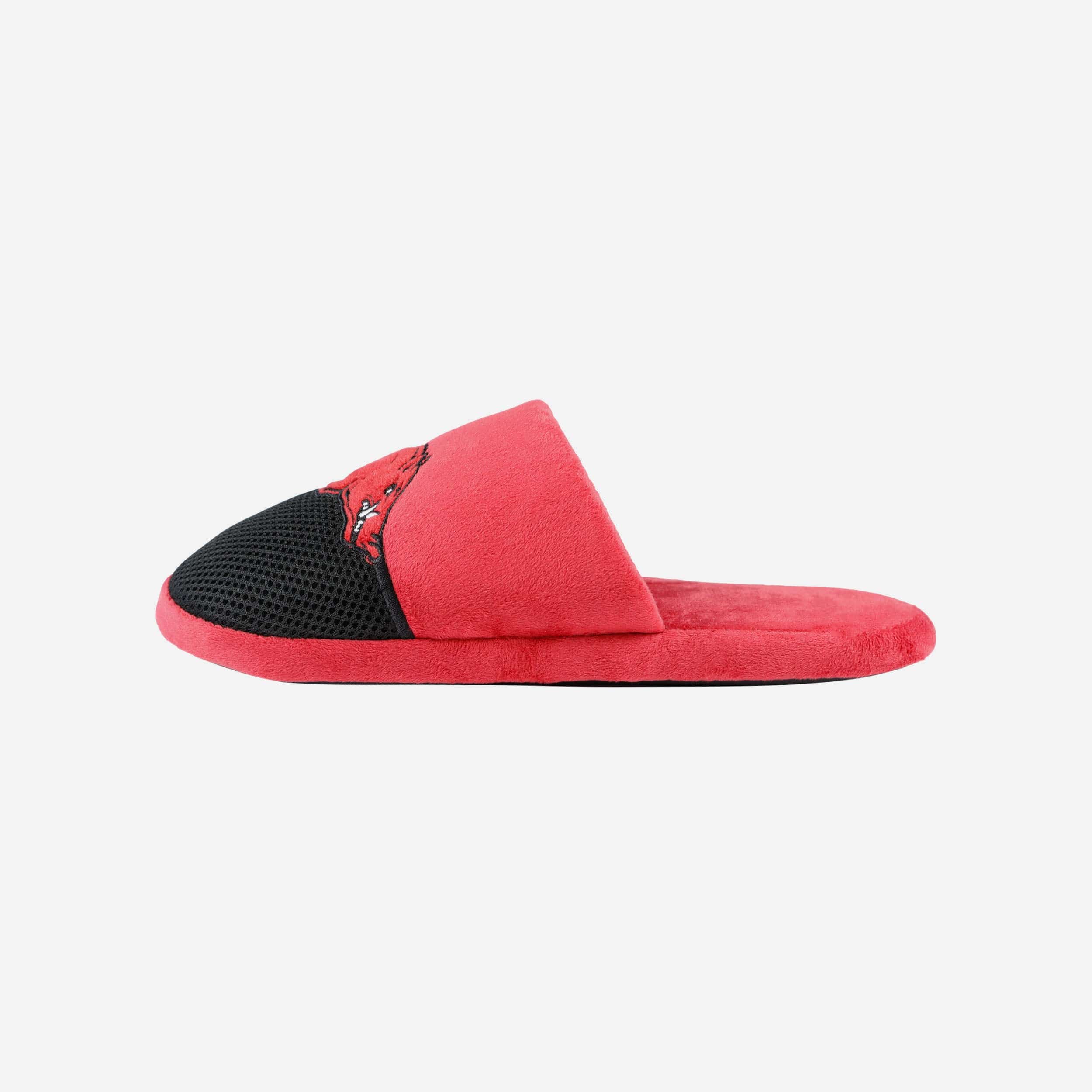 Arkansas Razorbacks Team Logo Luxury Staycation Slippers